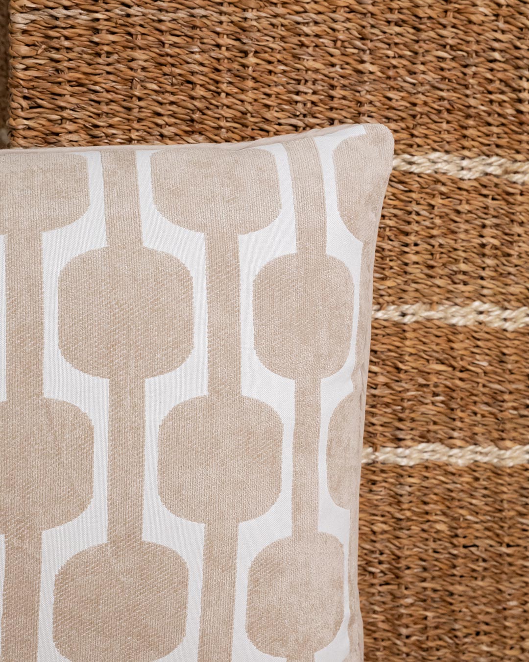 Almofada Sunnies Chenille Jacquard em Taupe