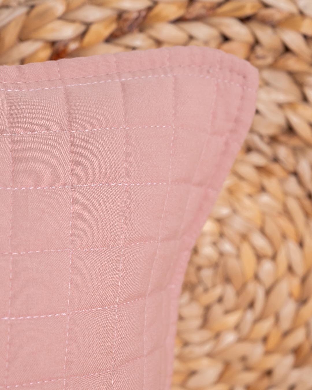 Cojín Cuadrito Liso Rosa Keike