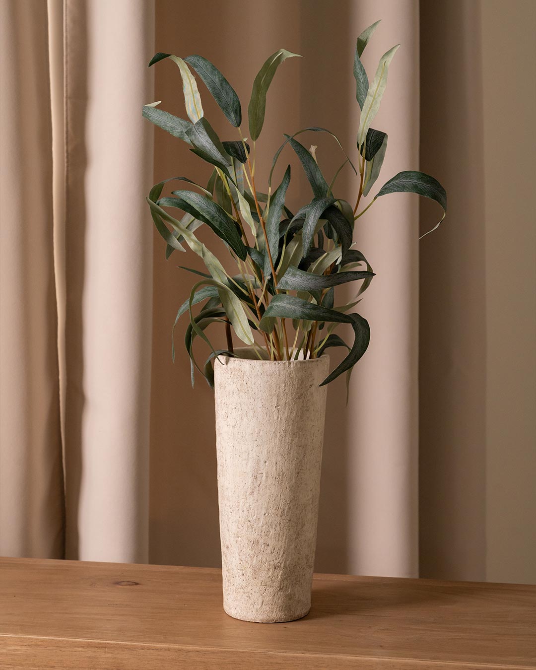 Vaso de cerâmica alongado natural