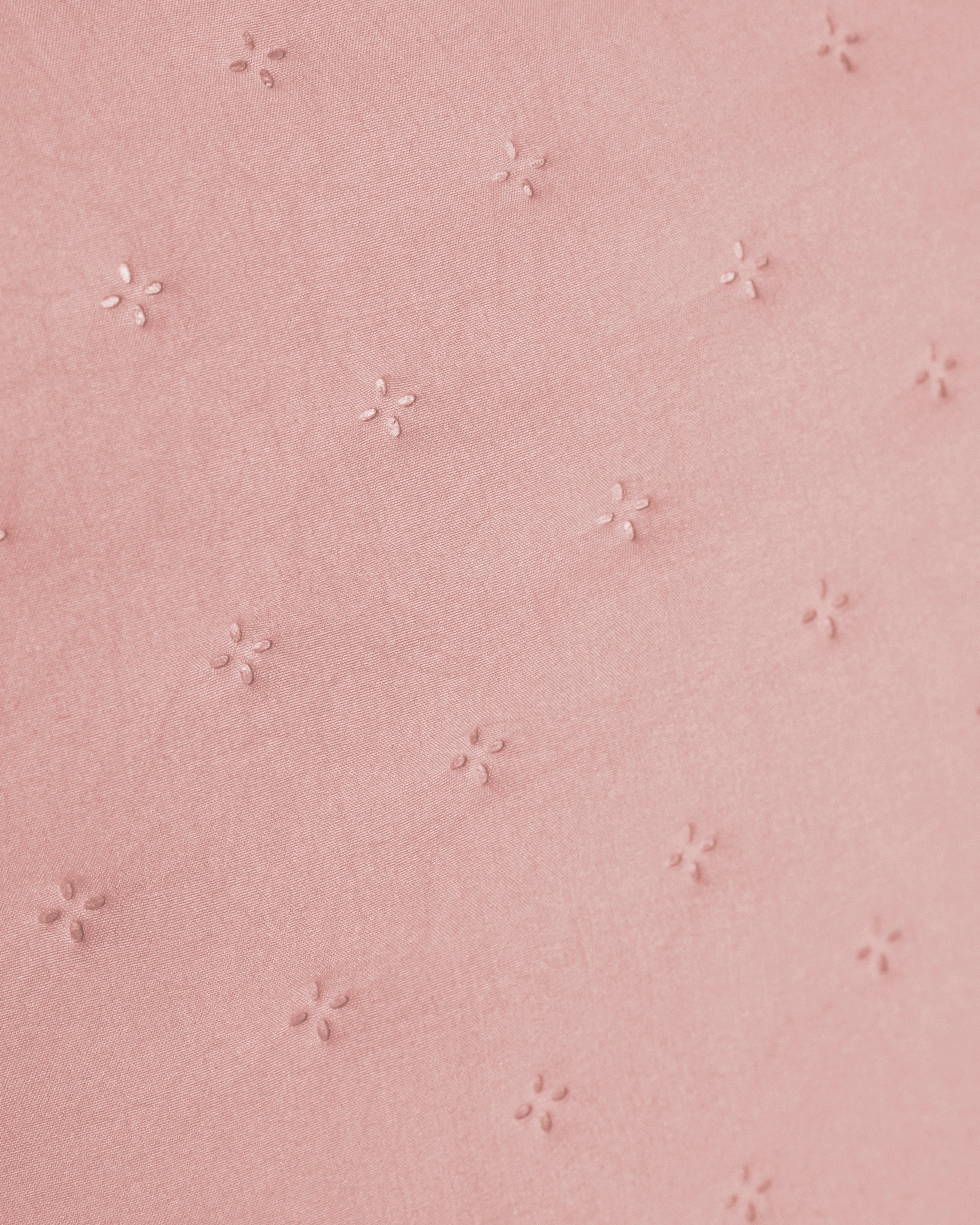 Cojín Perforado Liso Rosa Keike